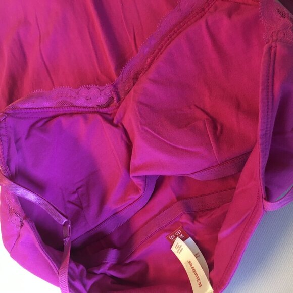 Tank Top Bundle Juniors Large and Extra Large Brown Pink Green Shelf Bras - Picture 7 of 16